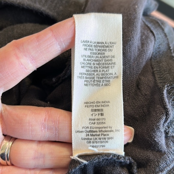 Free People Siesta Fiesta Top Embroidered
Henley Shirt Dark Grey Sz XS - Picture 12 of 12